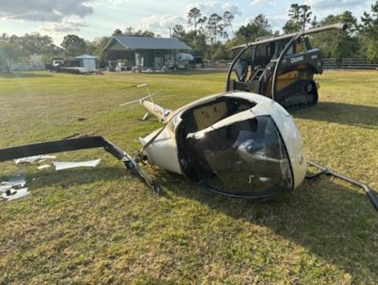 Helicopter Crashes in Chuluota Backyard