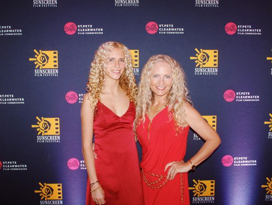 Lake Mary Mother and Daughter Actresses to present Crown Awards