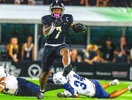 UCF football runs past New Hampshire in season opener, 57-3