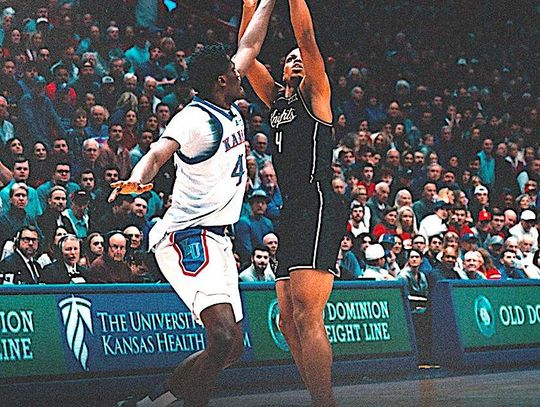 UCF men fall at No. 11 Kansas