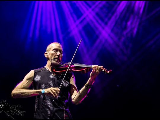 Visionary Violinist, Dixon’s Violin, plays Sanford Civic Center January 22