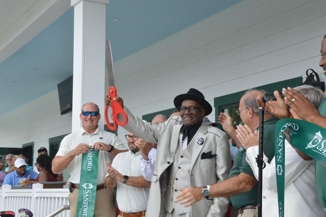 Mayfair Country Club’s New Clubhouse brings Hundreds for Ribbon Cutting