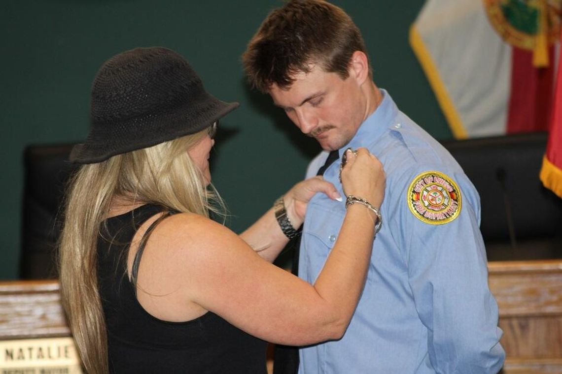 Two New Firefighters Pinned in Oviedo Two New Firefighters Pinned in Oviedo